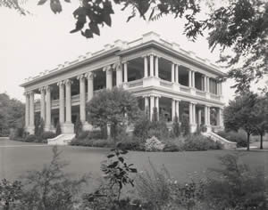 Photograph of the Wooten Residence at 19th and Rio Grande Streets
