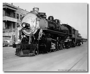 Photo: Austin welcomes engine number 786, PICA 21361
