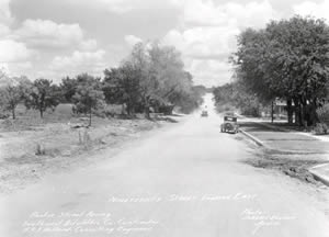 Photograph of unpaved 19th Street circa 1930